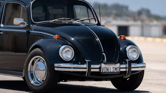 Volkswagen Beetle Limousine (Carscoop)