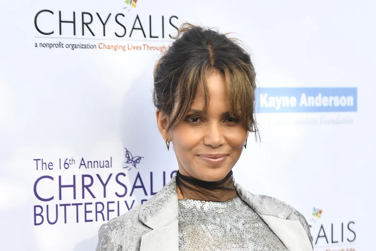 [Bintang] Halle Berry