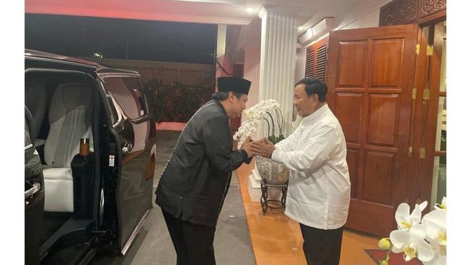 <p>Ketum Partai Gerindra Prabowo Subianto menerima kunjungan Ketum Partai Golkar Airlangga Hartarto di kediamannya, Kertanegara, Jakarta Selatan. (Foto: Istimewa)</p>