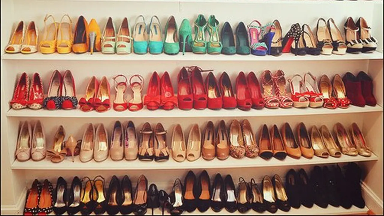 Wanita Tak Perlu Miliki Banyak Sepatu, Mengapa?