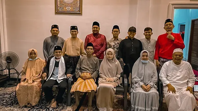 6 Potret Ustaz Abdul Somad dan Fatimah Az Zahra Usai Menikah