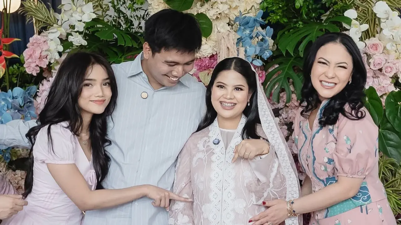 Fuji An saat Gender Reveal dan Tujuh Bulanan Kakaknya. [@clinovic_photography]