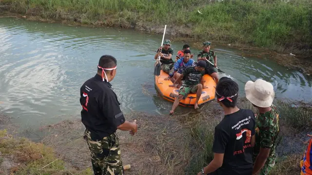 TNI Gandeng Mantan Preman Bantu Buka Lahan di Banjarmasin. (Liputan6.com/Moch Harun Syah)