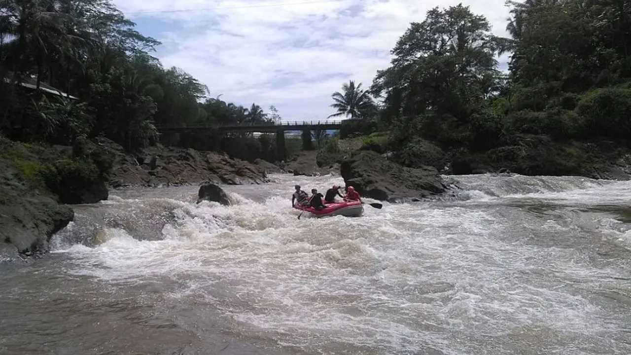 Ilustrasi – Arung jeram atau rafting, olahraga yang memacu edrenalin. (Foto: Liputan6.com/Dinkominfo Purbalingga/Purbalingga/Muhamad Ridlo)