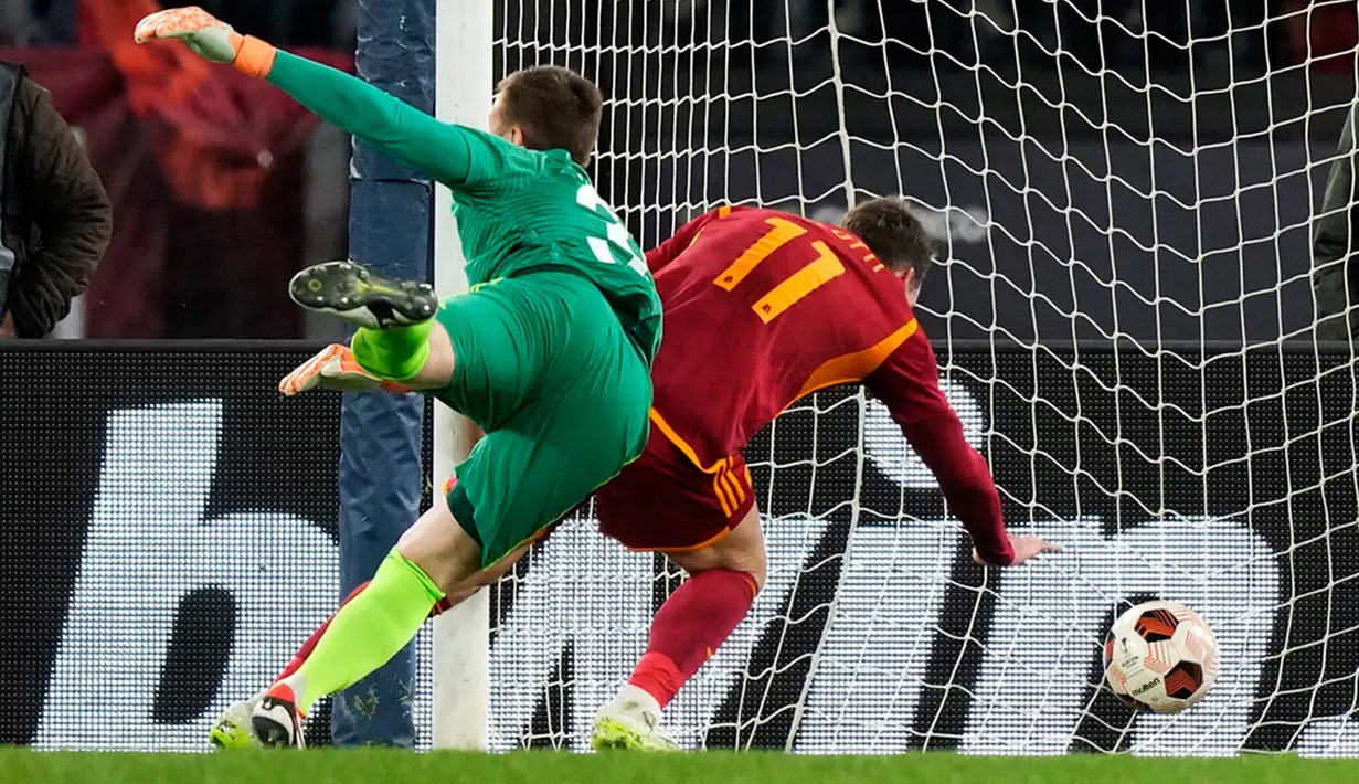 AS Roma menambah satu gol lewat Niccolo Pisilli setelah melakukan kerja sama apik dengan Lukaku. (AP Photo/Andrew Medichini)