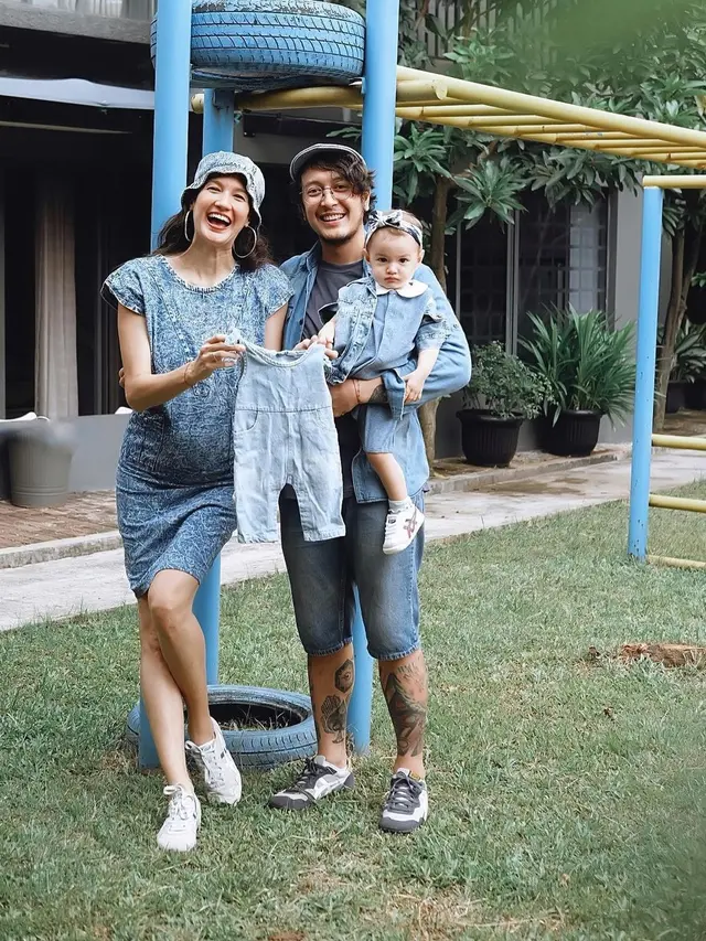 Nadine Chandrawinata Lahirkan Anak Kedua, Ini 10 Potret Perjalanan Kehamilannya