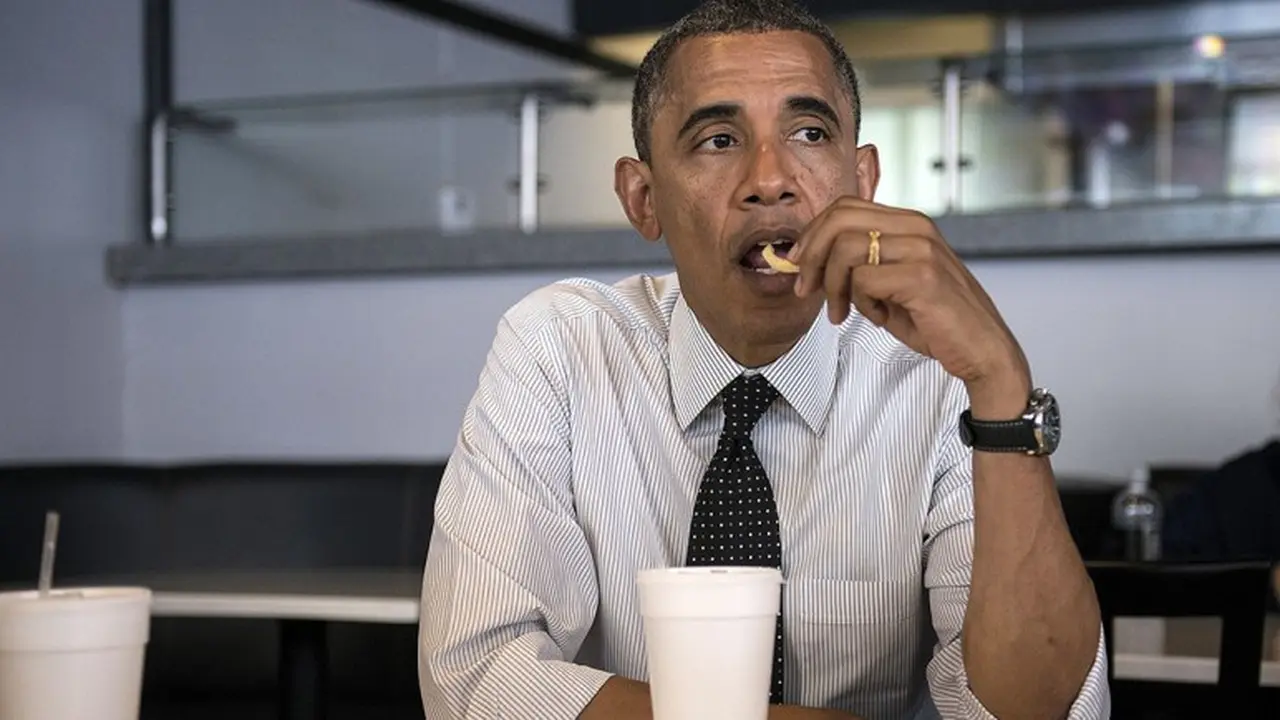 Tiru Gaya Ngemil Sehat ala Barack Obama. Politico