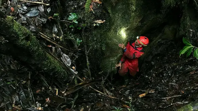Telusur Gua Mapala UI
