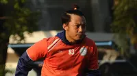 Hamka Hamzah saat disiapkan sebagai striker Arema. (Bola.com/Iwan Setiawan)