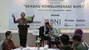 Deputi BUMN Bidang Pertambangan, Industri Strategis, dan Media (PISM), Fajar Harry Sampurno memberi keterangan saat diskusi tentang BUMN di Jakarta, Rabu (19/7). Diskusi tersebut bertema Seabad Konglomerasi BUMN. (Liputan6.com/Angga Yuniar)