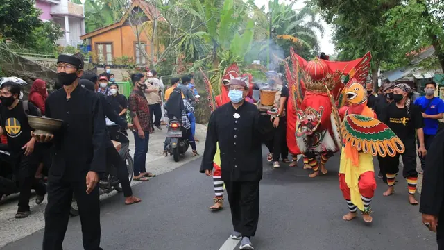 Ritual adat Barong Ider Bumi di Desa Kemiren Banyuwangi dilakukan setiap lebaran 2 hari (Istimewa)