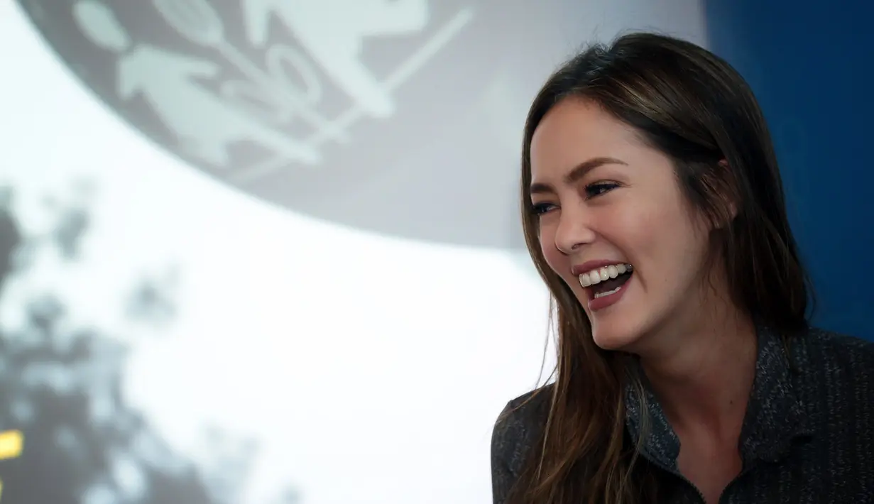 "Sangat disayangkan memang dengan kejadian ini, Saya hanya bisa berdoa saja supaya dia (Ello) tetap semangat dan urusan ini cepat selesai saja," kata Chaty Sharon. (Deki Prayoga/Bintang.com)