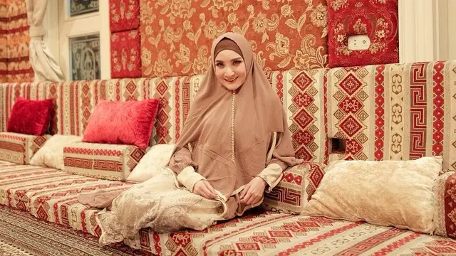 Potret Cantik Kiki Amalia Saat Kenakan Hijab (sumber: instagram/@kikiamaliaworld)