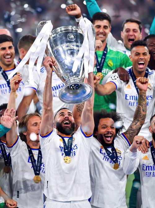 Сиськилерді помпа арқылы сауу