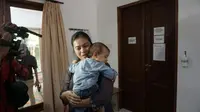Baby J, bayi 7 bulan yang menjadi korban kekerasan orangtuanya, kini dititipkan di sebuah yayasan perlindungan anak di Denpasar, Bali (Liputan6.com/Dewi Divianta)