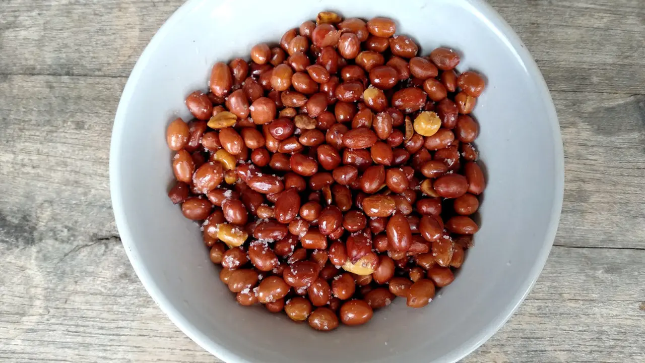 kacang goreng