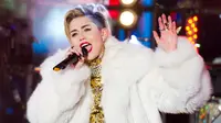 Ingin Puaskan Fans di Tur 'Bangerz', Miley Cyrus Lakukan Ini