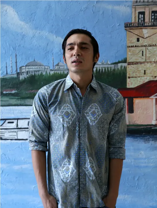 Abimana Aryasatya tertarik dengan konsep cerita Bulan Terbelah di Langit Amerika. (Galih W. Satria/Bintang.com)