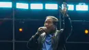 Dalam penampilannya SBY juga membawakan beberapa lagu, seperti Jamrud yang berjudul 'Pelangi di Matamu', lanjut lagu dari Tipe-X dan Naff. (Liputan6.com/Herman Zakharia)