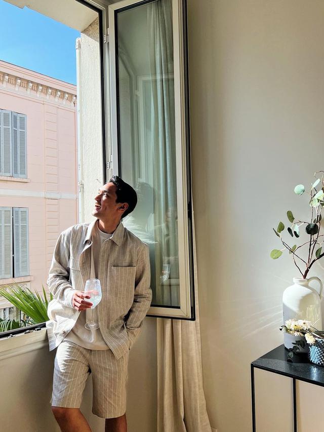 Afgan Liburan di Perancis