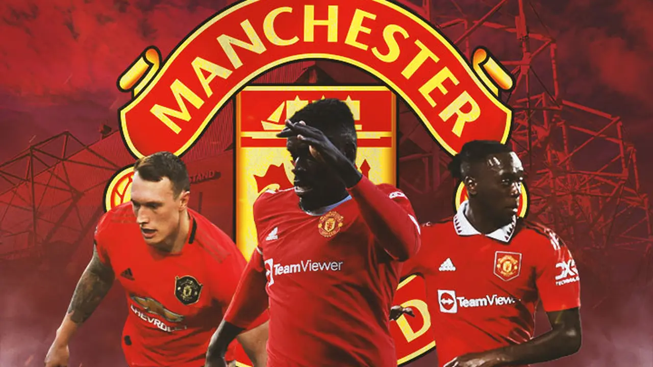 Manchester United - Phil Jones, Axel Tuanzebe, Aaron Wan-Bissaka