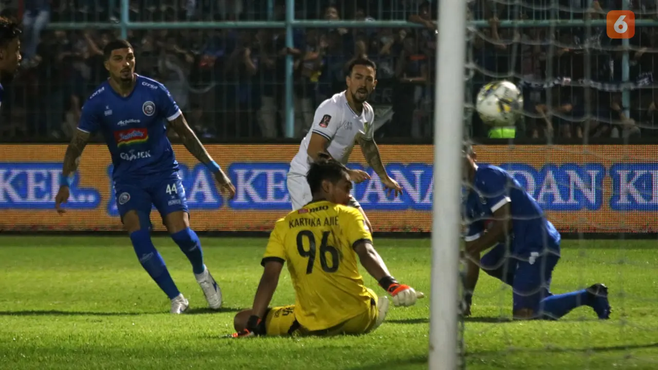 Arema FC vs Persebaya Surabaya