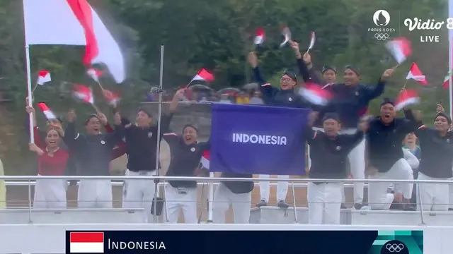 6 Potret Tim Indonesia di Opening Olimpiade Paris 2024, Semangat Kibar Merah Putih