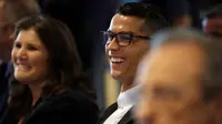 Cristiano Ronaldo bersiap menghadapi mantan klubnya. ( REUTERS/Susana Vera)