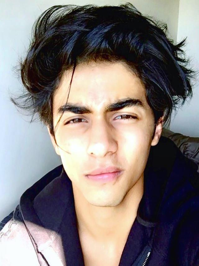 FOTO: Pesona Putra Shah Rukh Khan, Aryan Khan yang Gantengnya Maksimal