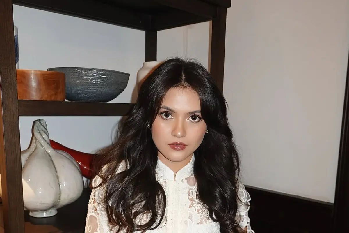 Makeup Look Coral Elegan ala Marsha Aruan, Inspirasi Tampilan Hari Raya
