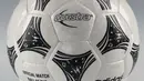 Questra, Bola Piala Dunia 1994