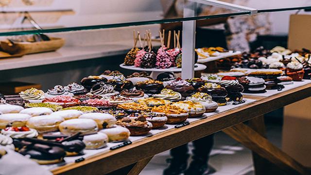 Ilustrasi makanan yang mengandung gula