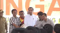 Presiden Joko Widodo saat meresmikan Proyek Strategis Nasional Bendungan Margatiga di Kabupaten Lampung Timur.  Foto : (Liputan6.com/Ardi).