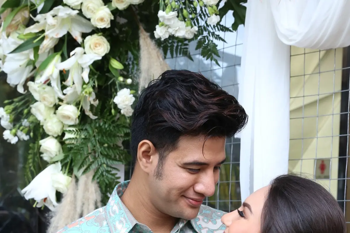 [Fimela] Ammar Zoni dan Irish Bella