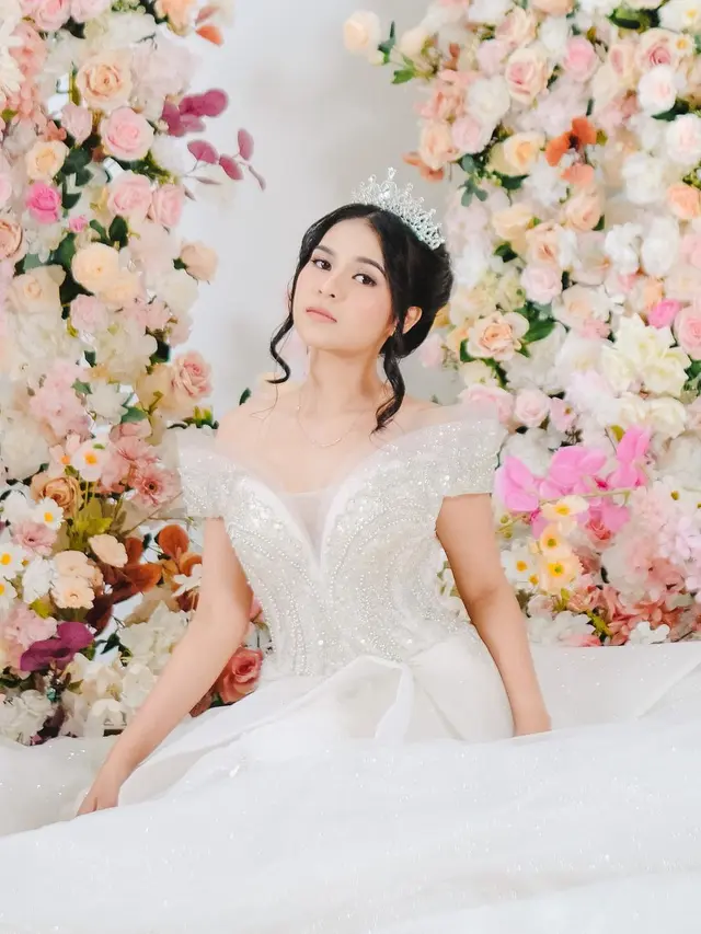 7 Potret Terbaru Tiara Bahar, Keponakan Annisa Bahar yang Segera Menikah