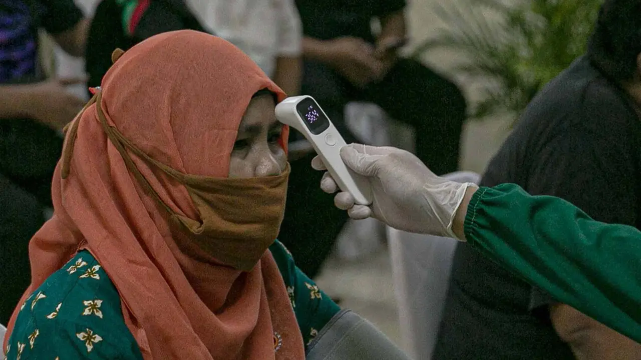 Lansia dan Tenaga Pendidik Diprioritaskan Mendapat Vaksin COVID-19