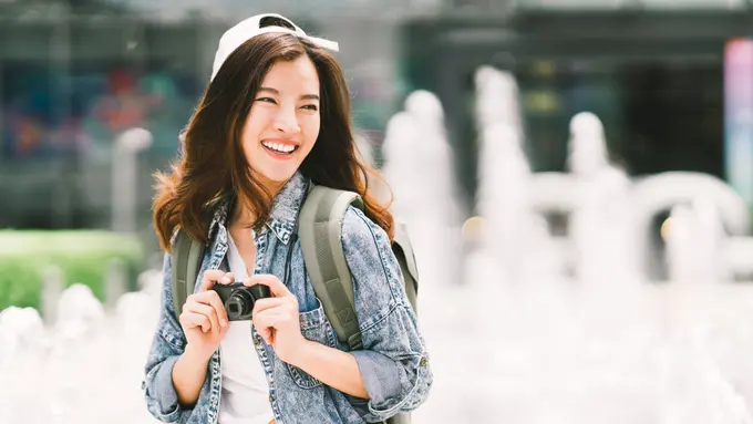 Sering Traveling Tapi Malas Merawat Kulit Wajah? Coba Tips Ini!