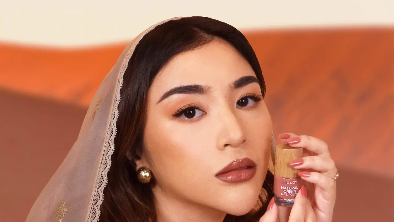 Tampilan Kuku Modis di Hari Lebaran ala Perempuan Arab dengan Kuteks Halal dari Inglot