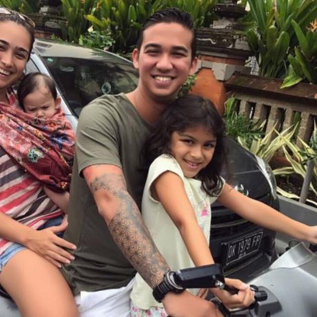 Bikin Cemburu 5 Potret Romantis Alexandra Gottardo Dan Suami News Entertainment Fimela Com