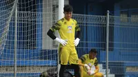 Kiper asing Persib Bandung, Kevin Ray Mendoza. (Bola.com/Erwin Snaz)