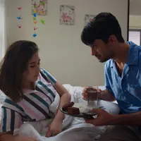 Sebelum membintangi serial tersebut, Prilly merasa khawatir apakah dirinya pantas bersanding dengan Reza Rahadian di serial tersebut. Begitu juga dengan perannya, yakni menjadi pasangan seorang Reza. (Instagram/prillylatuconsina96)