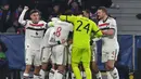 Pemain Manchester United merayakan gol yang dicetak oleh Rasmus Hojlund ke gawang Viktor Plzen pada laga lanjutan Liga Europa 2024/2025 di Doosan Arena, Plzen, Republik Ceska, Jumat (13/12/2024). (AFP/Michal Cizek)