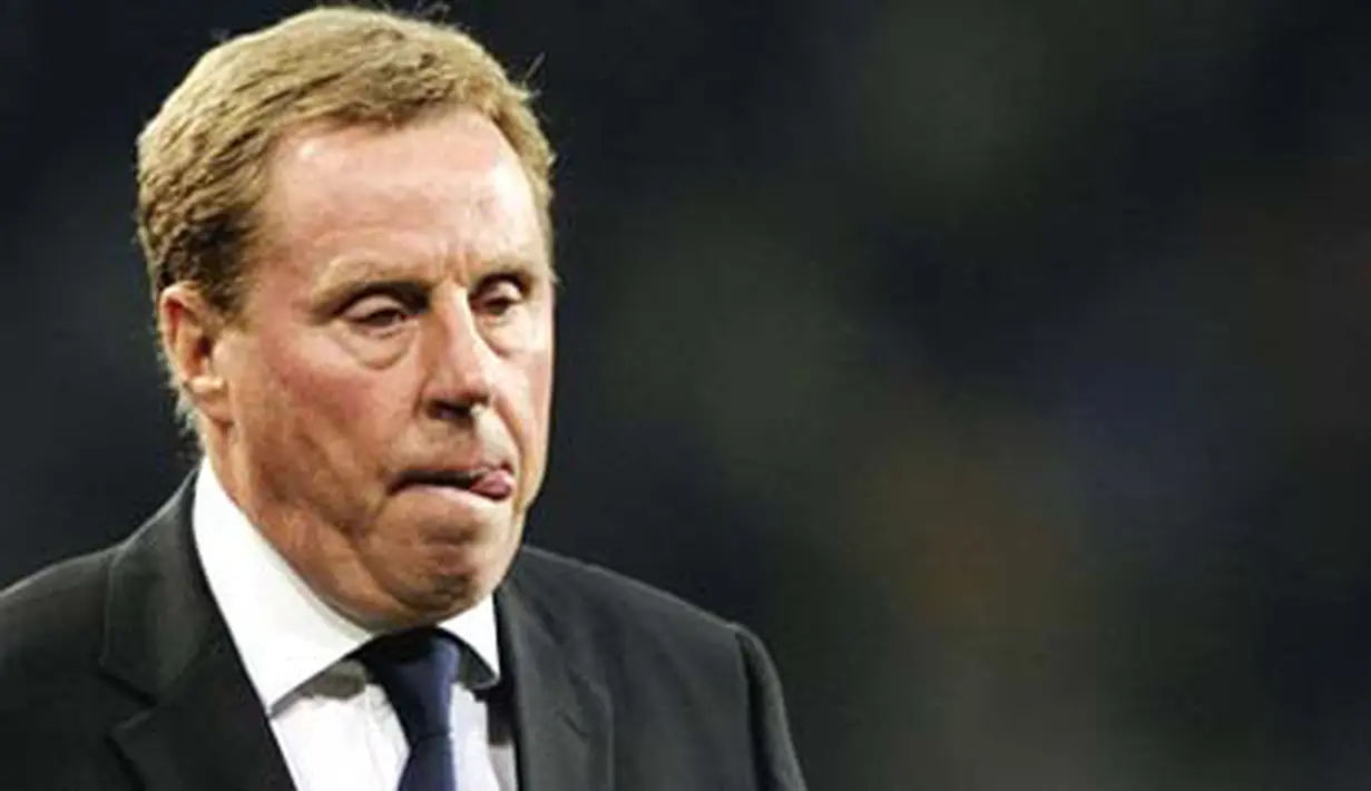 Rona wajah manajer Tottenham Hotspur Harry Redknapp di leg pertama play-off kualifikasi Liga Champions melawan Young Boys di Stade de Suisse, Bern, 17 Agustus 2010. AFP PHOTO / FABRICE COFFRINI