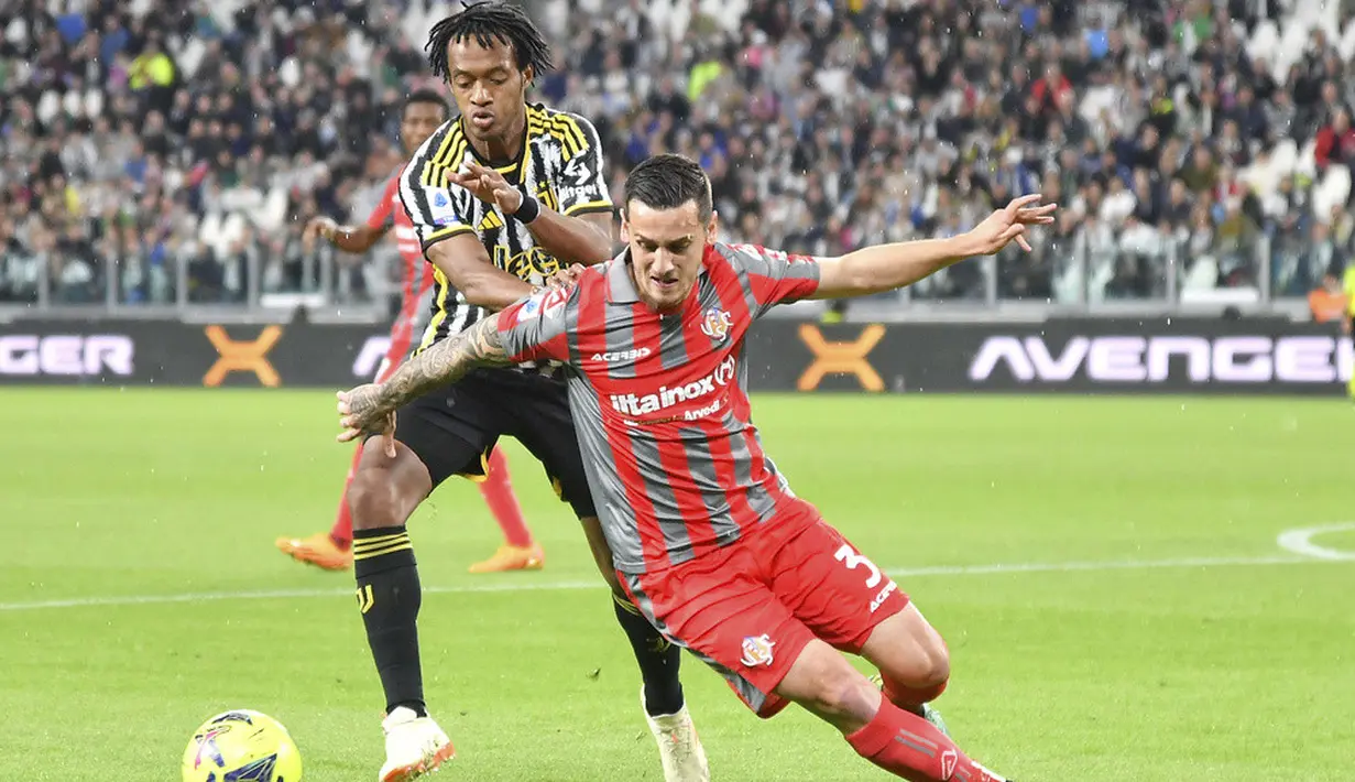 <p>Dengan punya 69 angka, Juventus secara matematis tinggal butuh dua poin tambahan untuk mengamankan tiket Liga Champions musim depan. (Tano Pecoraro/LaPresse via AP)</p>