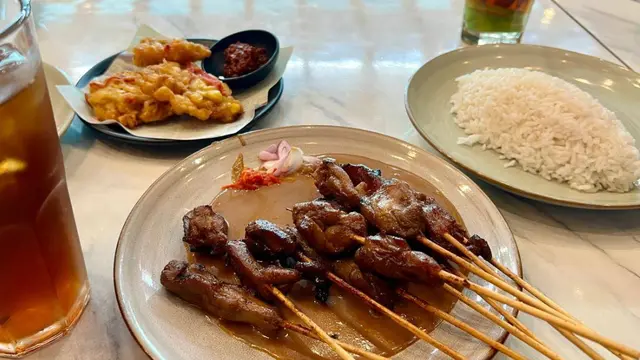 Rekomendasi Tempat Makan Enak di Sekitar Bandara Soekarno Hatta