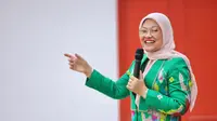 Menteri Ketenagakerjaan, Ida Fauziyah mengatakan, Pekerja migran menjadi penyumbang devisa terbesar kedua di Indonesia setelah sektor migas. Oleh karena itu, Pemerintah terus berupaya memberikan pelindungan secara maksimal kepada Pekerja Migran Indonesia. (Dok. Kemnaker)