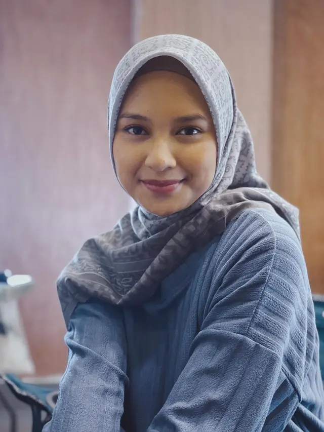7 Gaya Hijab Simpel Indah Permatasari Ini Bisa Jadi Inspirasi