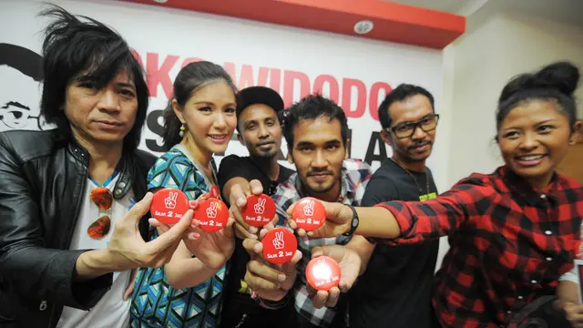5 Juli 2014, Slank Ajak  ‘Salam Dua Jari’