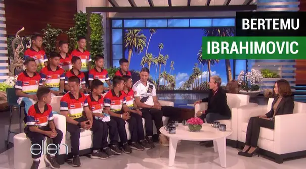 Berita video 12 pemain tim sepak bola Mu Pa yang diselamkan dari goa tampil bersama Zlatan Ibrahimovic pada acara Ellen DeGeneres Show, Senin (15/10/2018).