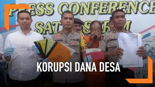 Seorang Kepala Desa di Kabupaten Gowa Sulawesi Selatan ditangkap polisi karena diduga menggelapkan dana desa sebesar Rp 500 juta. Dana desa telah diselewengkan sejak tahun 2015,  digunakan untuk kepentingan pribadi.
